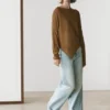 Asymmetrischer Strick-Cape-Pullover Asymmetrischer Strick-Cape-Pullover