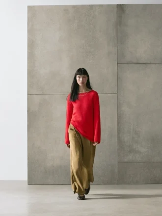 Asymmetrischer Strickpullover Asymmetrischer Strickpullover