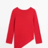 Asymmetrischer Strickpullover Asymmetrischer Strickpullover