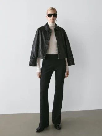 Ausgestellte Hose mit Tasche Ausgestellte Hose mit Tasche