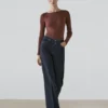 Ausgestellte Jeans mit hoher Taille Ausgestellte Jeans mit hoher Taille