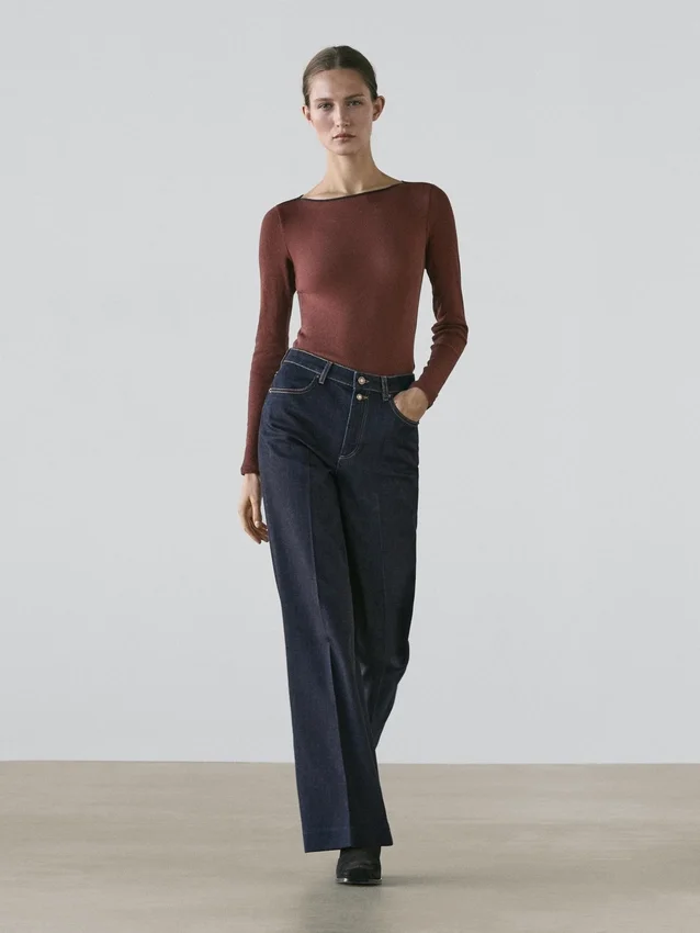 Ausgestellte Jeans mit hoher Taille Ausgestellte Jeans mit hoher Taille