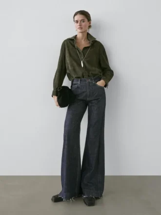 Ausgestellte Jeans mit hoher Taille
