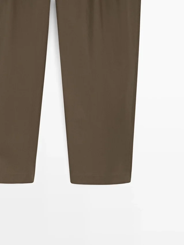 Baumwoll-Hose mit doppelten Abnähern Baumwoll-Hose mit doppelten Abnähern