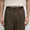 Baumwoll-Hose mit doppelten Abnähern Baumwoll-Hose mit doppelten Abnähern