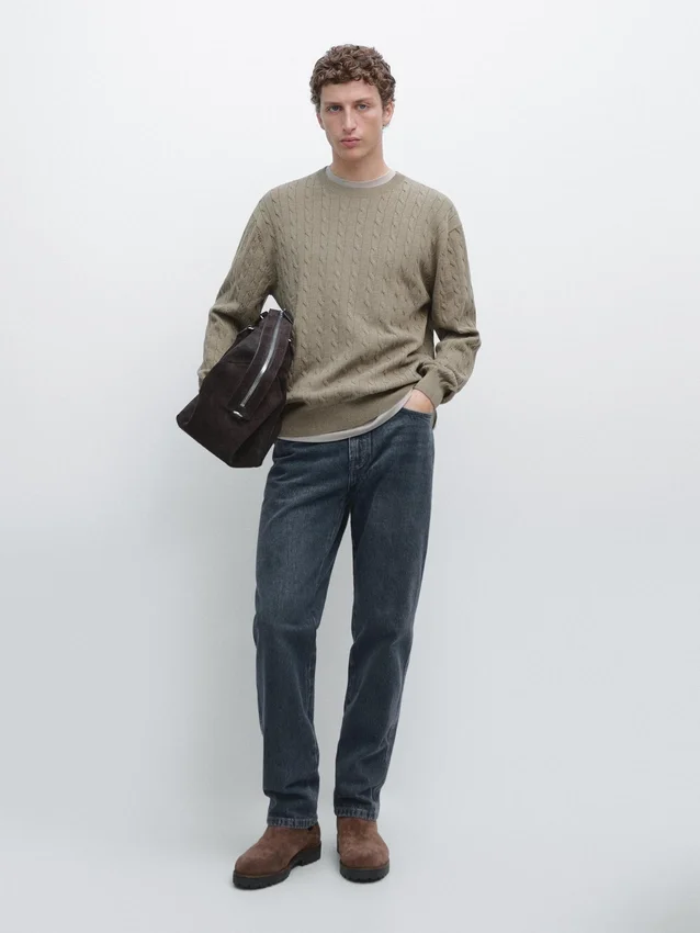 Baumwoll-Pullover mit Zopfmuster Baumwoll-Pullover mit Zopfmuster