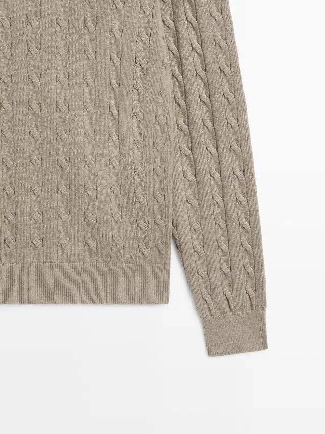 Baumwoll-Pullover mit Zopfmuster Baumwoll-Pullover mit Zopfmuster