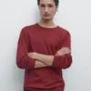 Baumwollstrickpullover mit Rundhalsausschnitt Baumwollstrickpullover mit Rundhalsausschnitt