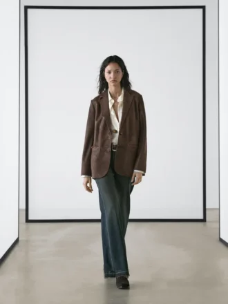 Blazer aus Wildleder mit Reverskragen Blazer aus Wildleder mit Reverskragen