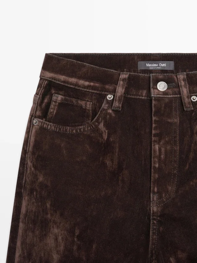 Bootcut-Jeans mit hoher Taille und Flock-Finish Bootcut-Jeans mit hoher Taille und Flock-Finish