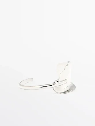Breites, strukturiertes Armband Breites, strukturiertes Armband