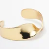 Breites, strukturiertes Armband Breites, strukturiertes Armband