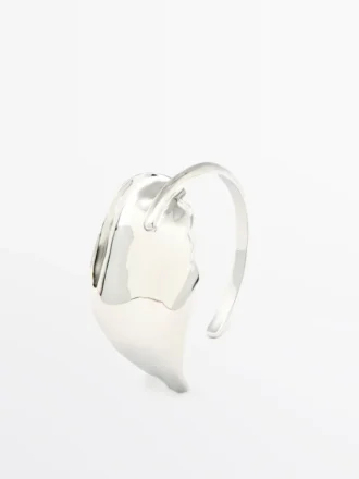 Breites, strukturiertes Armband Breites, strukturiertes Armband