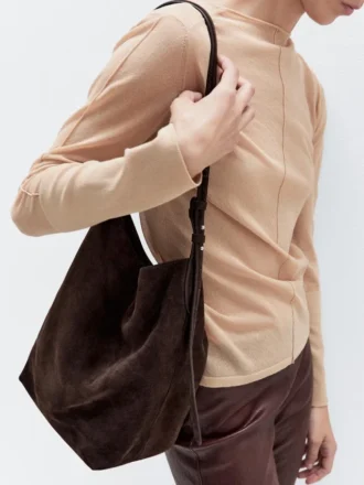 Bucket Bag aus Spaltveloursleder
