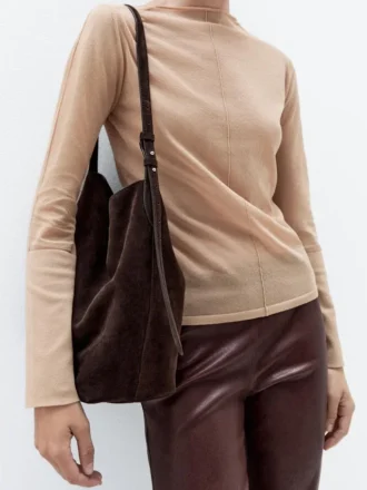 Bucket Bag aus Spaltveloursleder