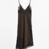 Camisole-Kleid mit Spitzendetails