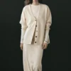Cardigan aus Alpaka und Wolle mit V-Ausschnitt Cardigan aus Alpaka und Wolle mit V-Ausschnitt