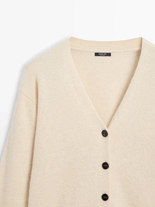 Cardigan aus Alpaka und Wolle mit V-Ausschnitt Cardigan aus Alpaka und Wolle mit V-Ausschnitt