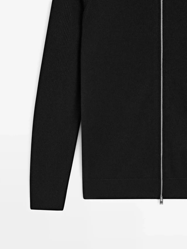 Cardigan aus Baumwollmischung mit Raglanärmeln Cardigan aus Baumwollmischung mit Raglanärmeln