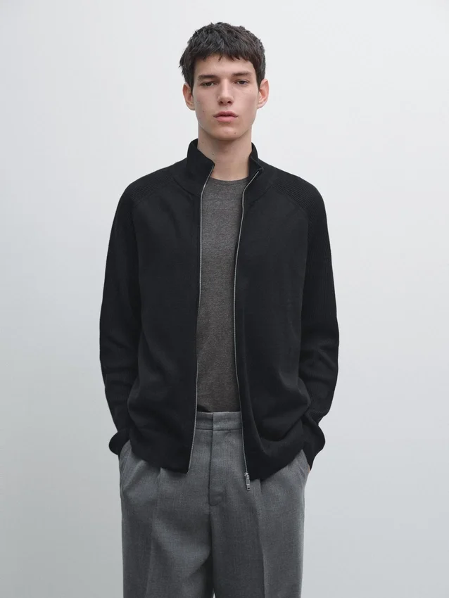 Cardigan aus Baumwollmischung mit Raglanärmeln Cardigan aus Baumwollmischung mit Raglanärmeln