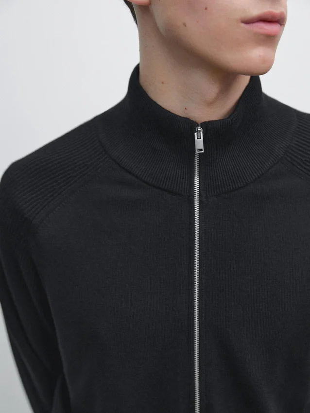 Cardigan aus Baumwollmischung mit Raglanärmeln Cardigan aus Baumwollmischung mit Raglanärmeln