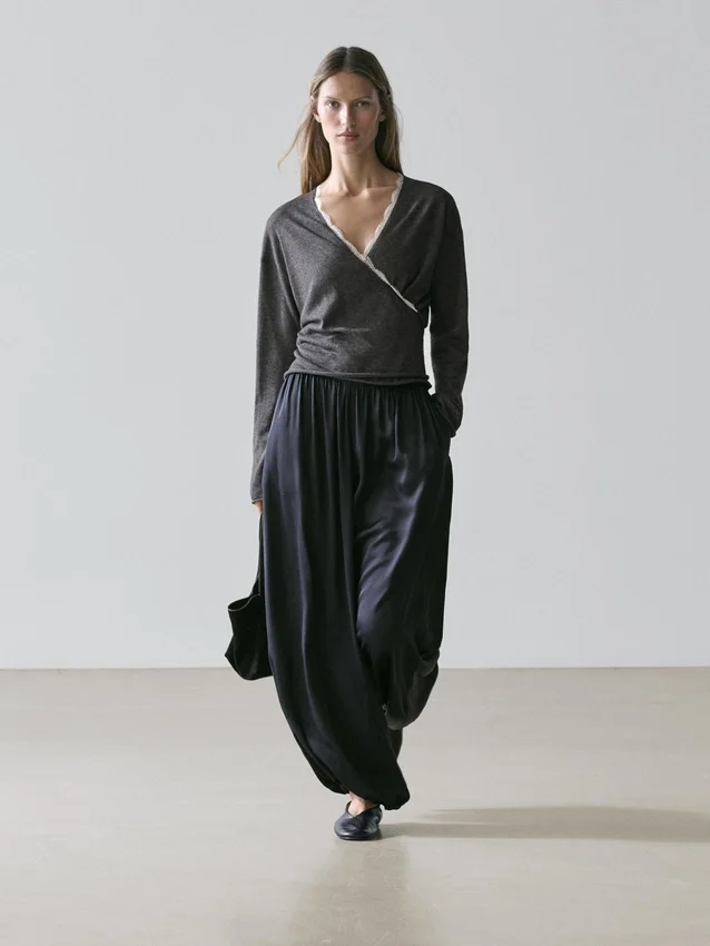 Cardigan im Wickelstil mit Spitzendetails Cardigan im Wickelstil mit Spitzendetails