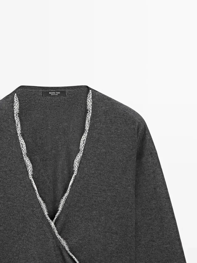 Cardigan im Wickelstil mit Spitzendetails Cardigan im Wickelstil mit Spitzendetails