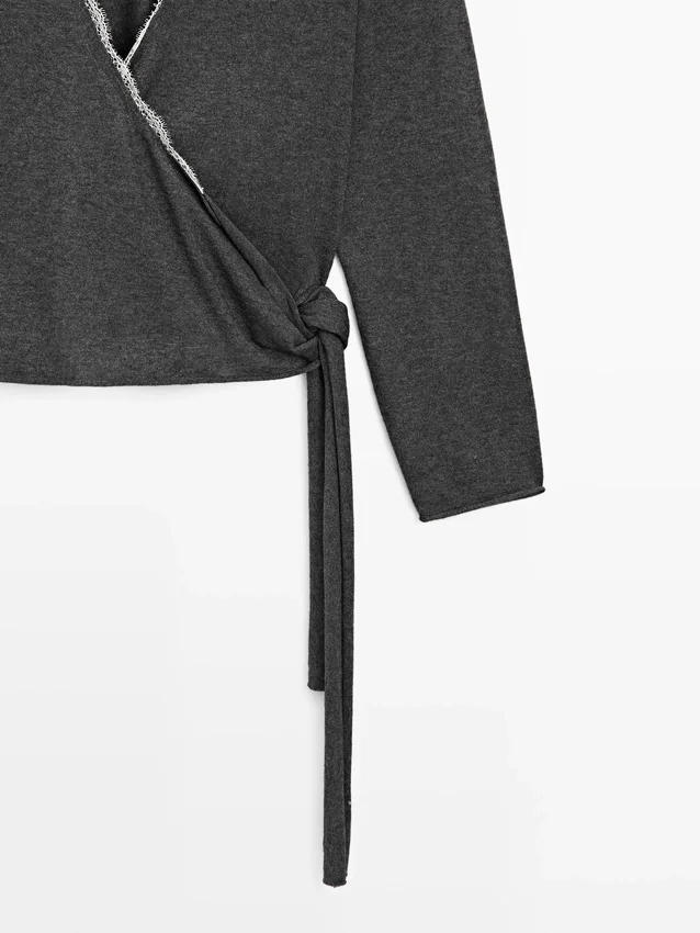 Cardigan im Wickelstil mit Spitzendetails Cardigan im Wickelstil mit Spitzendetails