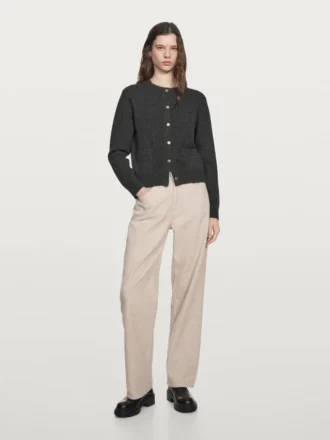 Cardigan mit goldenen Knöpfen