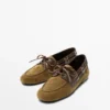 Deck-Schuhe aus kontrastierendem Leder Deck-Schuhe aus kontrastierendem Leder
