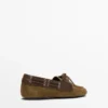 Deck-Schuhe aus kontrastierendem Leder Deck-Schuhe aus kontrastierendem Leder