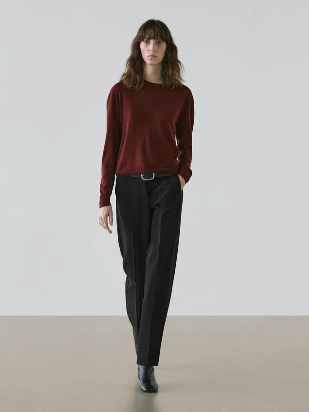 Feinstrick-Pullover mit Rundhalsausschnitt aus 100 % Wolle Feinstrick-Pullover mit Rundhalsausschnitt aus 100 % Wolle