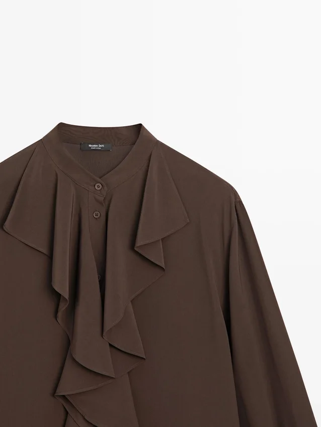 Fließende Bluse mit Rüschen Fließende Bluse mit Rüschen