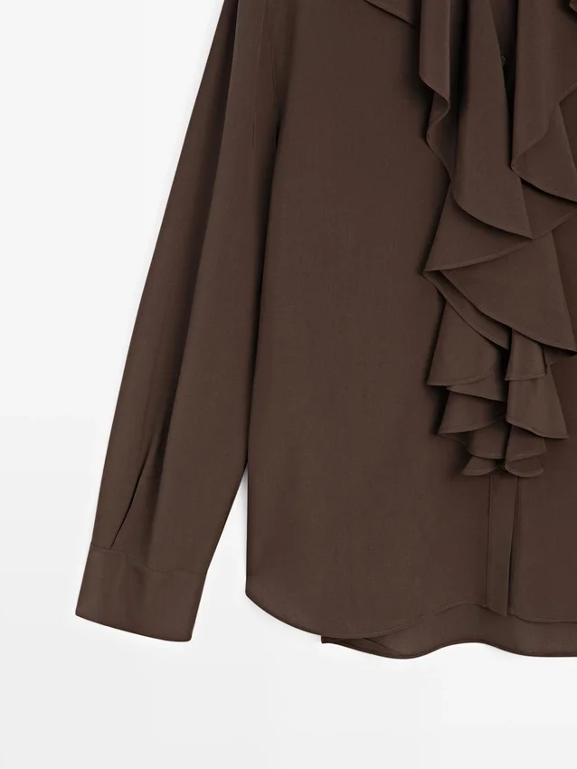 Fließende Bluse mit Rüschen Fließende Bluse mit Rüschen