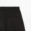 Fließende Hose mit Falten Fließende Hose mit Falten