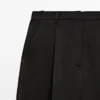 Fließende Hose mit Falten Fließende Hose mit Falten