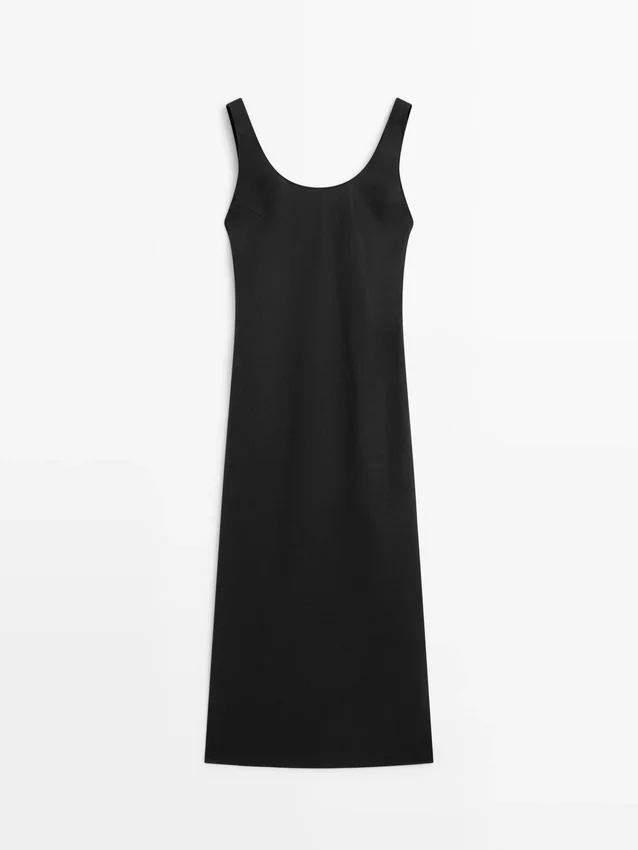 Fließendes Midi-Kleid mit Rundhalsausschnitt Fließendes Midi-Kleid mit Rundhalsausschnitt