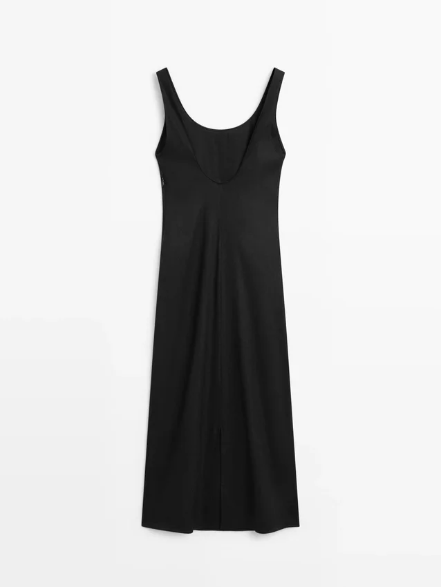 Fließendes Midi-Kleid mit Rundhalsausschnitt Fließendes Midi-Kleid mit Rundhalsausschnitt