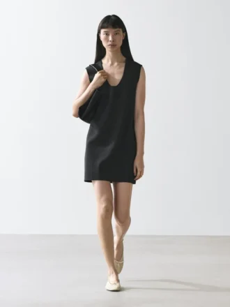 Fließendes Minikleid