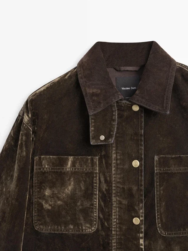 Flock-Jeansjacke mit Kragen Flock-Jeansjacke mit Kragen