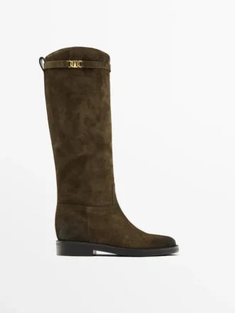 Geölte Reitstiefel aus gespaltenem Wildleder Geölte Reitstiefel aus gespaltenem Wildleder
