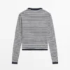 Gestreifter Strickpullover aus Baumwolle und Seide Gestreifter Strickpullover aus Baumwolle und Seide