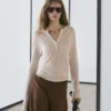 Henley-Pullover aus Wollmischung mit Cutwork-Verzierung Henley-Pullover aus Wollmischung mit Cutwork-Verzierung