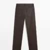 Hoch taillierte, gerade geschnittene, gewachste Hose Hoch taillierte, gerade geschnittene, gewachste Hose