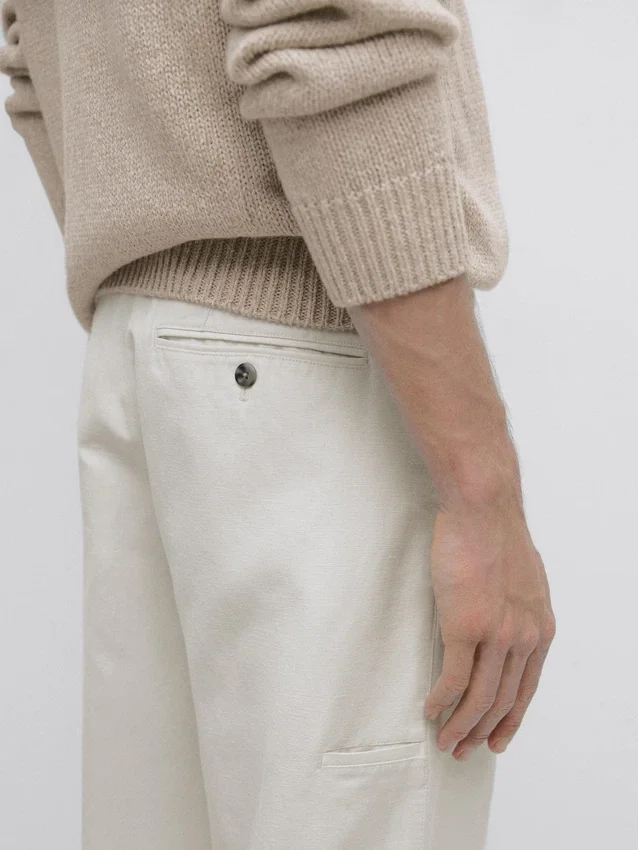 Hose aus Baumwolle und Leinen mit konischer Passform Hose aus Baumwolle und Leinen mit konischer Passform