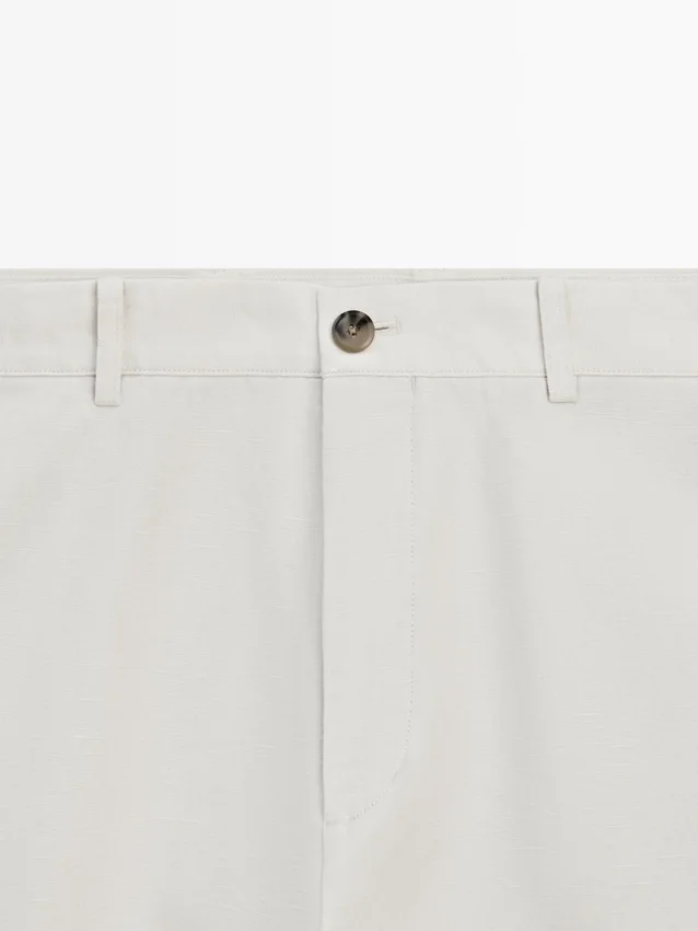 Hose aus Baumwolle und Leinen mit konischer Passform Hose aus Baumwolle und Leinen mit konischer Passform