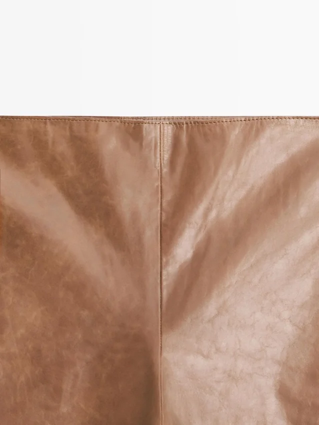 Hose aus glänzendem Nappaleder Hose aus glänzendem Nappaleder