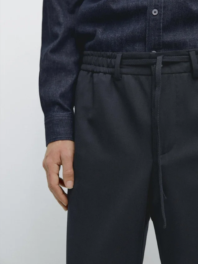 Hose aus strukturierter Wolle Hose aus strukturierter Wolle