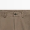 Hose mit konischer Passform und feiner Struktur Hose mit konischer Passform und feiner Struktur