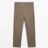 Hose mit konischer Passform und feiner Struktur Hose mit konischer Passform und feiner Struktur